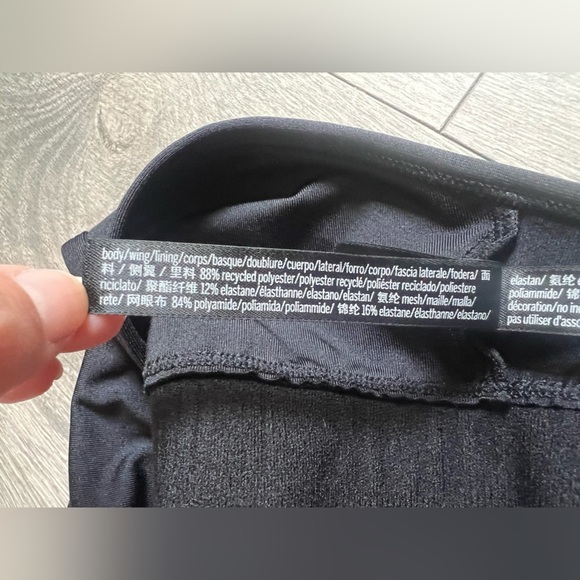 PINK Active Victoria’s Secret Ultimate Lightly Lined Sports Bra w Sheer Panel XS - Picture 11 of 11